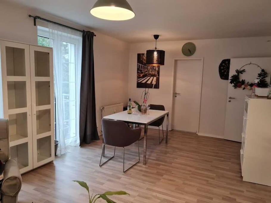 Gemuetliche & Ruhige Unterkunft Erftstadt Buitenkant foto